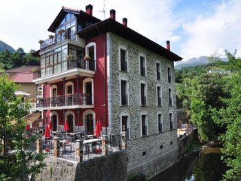 La Casa del Puente in Valle de Soba