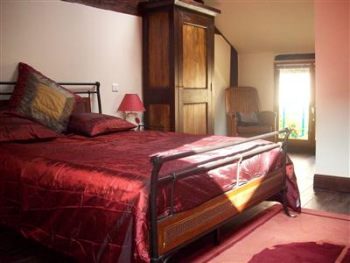 Gite du Paradis bedroom 1