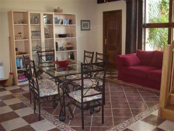 Gite du Paradis dining room