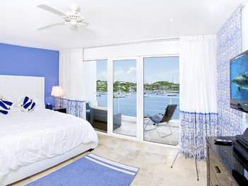 Master BR with King bed