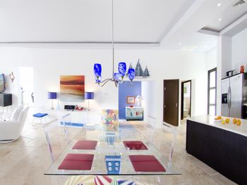 Features over 1800 square feet