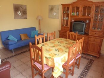 Casa Rosales dining area