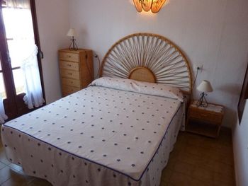 Casas Blancas double bed