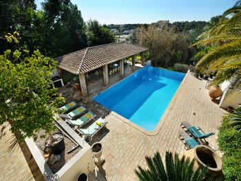 Cabana, BBQ & Pool area