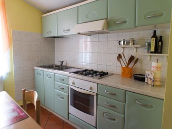 Mansarda flat kitchen