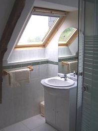 Bramble gite bathroom