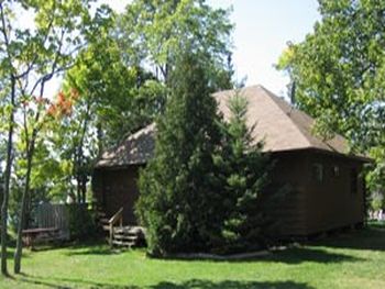 Doe cottage Manitoulin Island