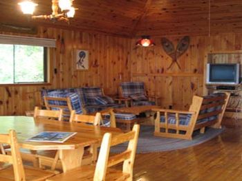 Doe cottage living room
