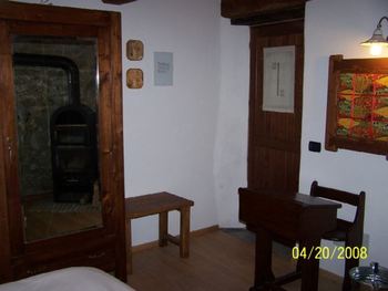 Valle Maira apartment bedroom