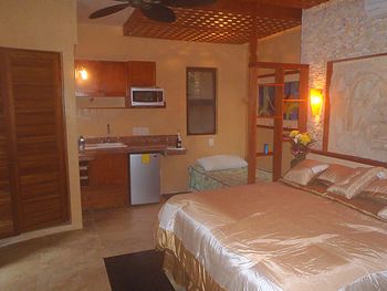 Cocos Cabanas bedroom