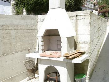 Barbecue and access by ramp