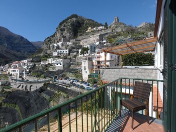 Panoramic balcony