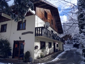 Petit apartment outside view