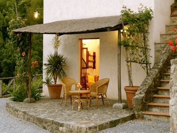 Pietrabuona holiday farmhouse