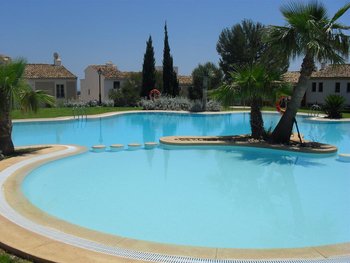 Sierra Cortina pools