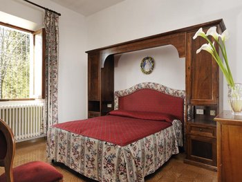 Volterra holiday apartment in countryside