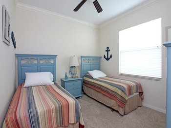 Twin bedroom